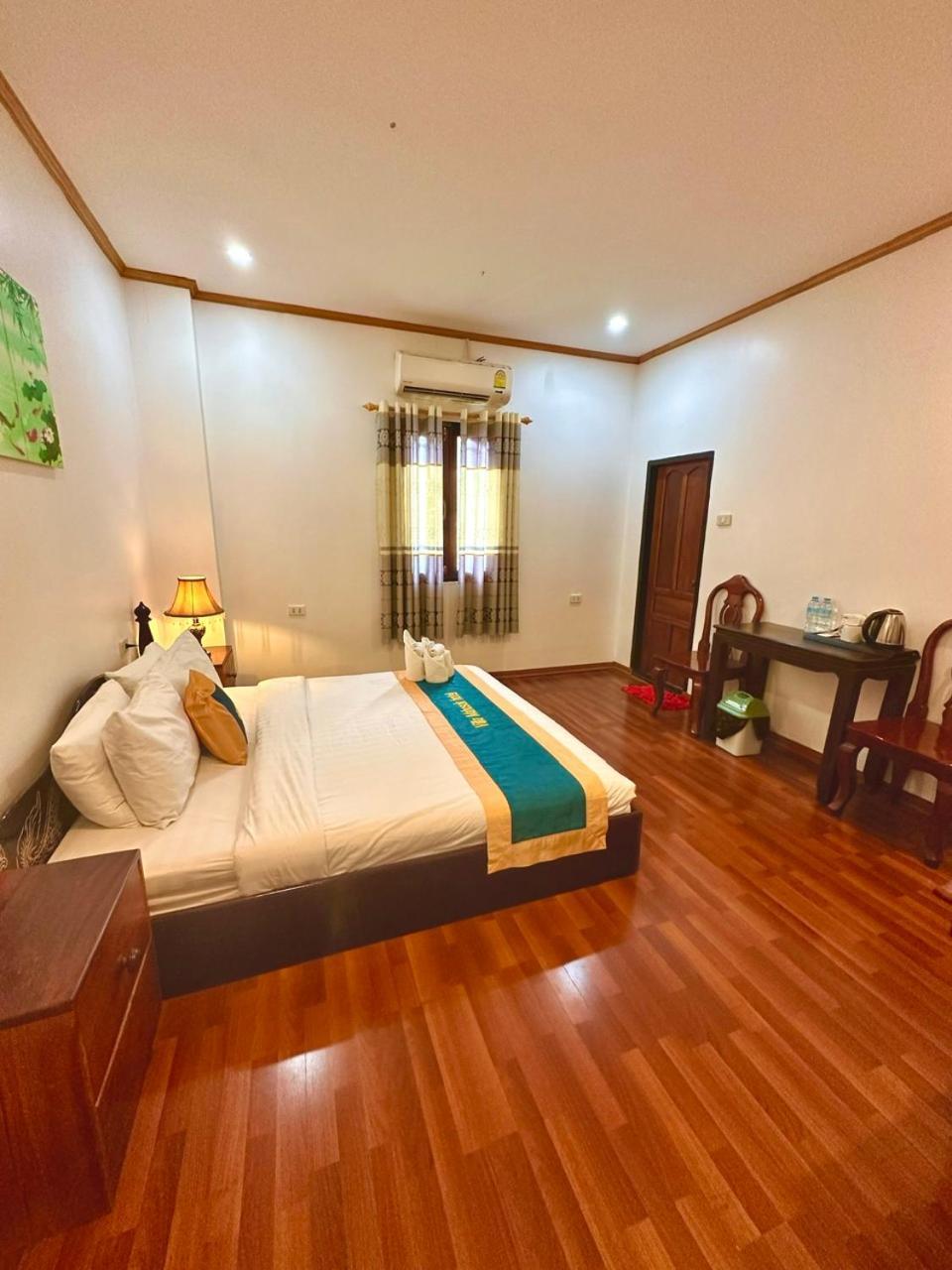 วิลลา มหาสุข โฮเต็ล Hotel หลวงพระบาง ภายนอก รูปภาพ