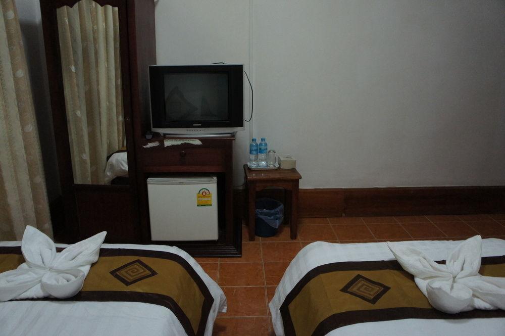 วิลลา มหาสุข โฮเต็ล Hotel หลวงพระบาง ภายนอก รูปภาพ