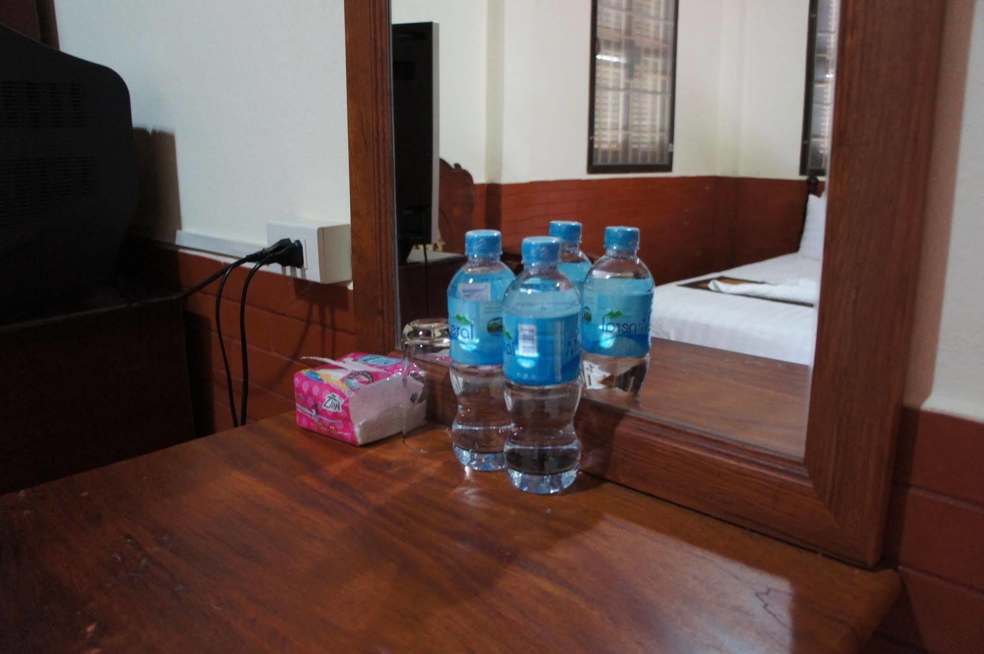 วิลลา มหาสุข โฮเต็ล Hotel หลวงพระบาง ภายนอก รูปภาพ